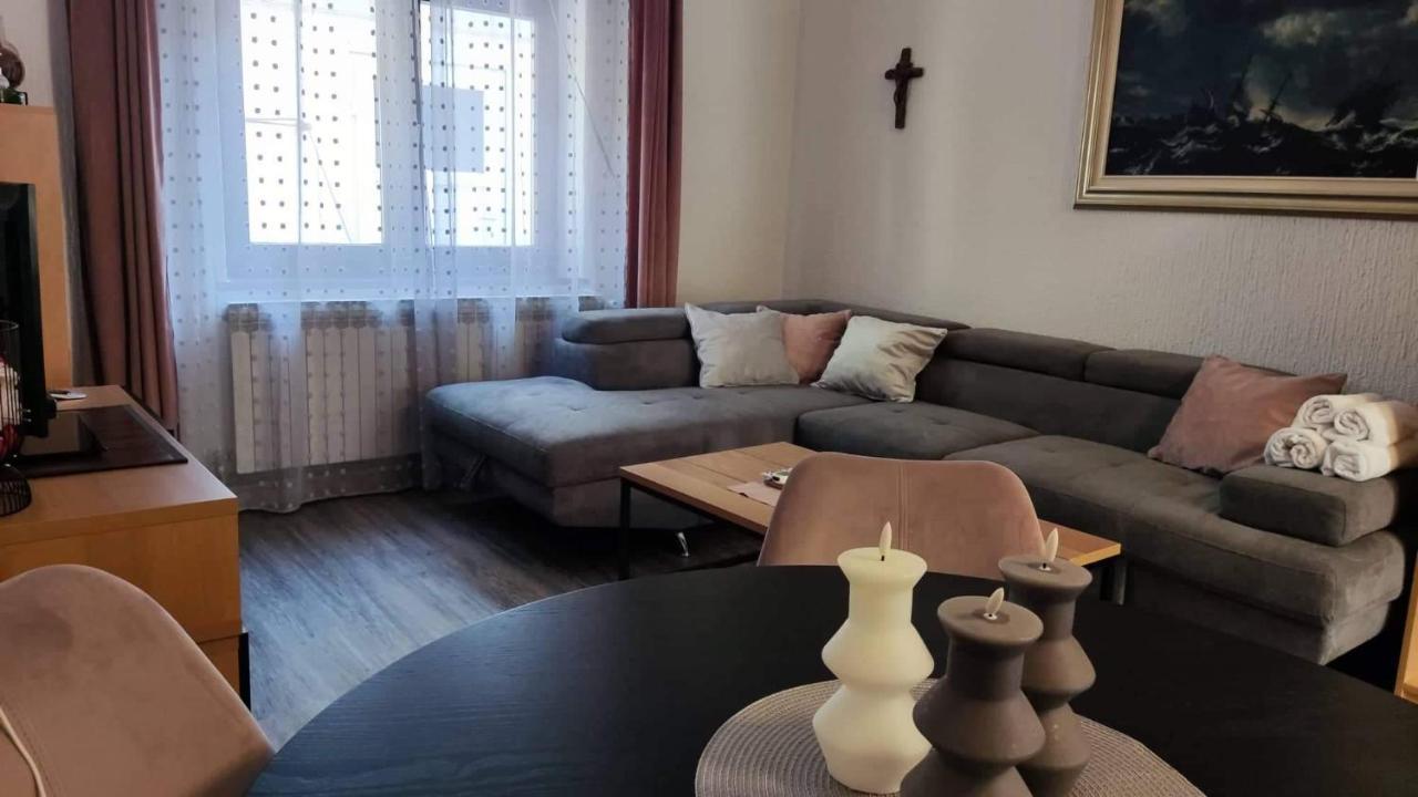 Villa Pagar - With Jacuzzi - Renovated In 2022 포블랴나 외부 사진