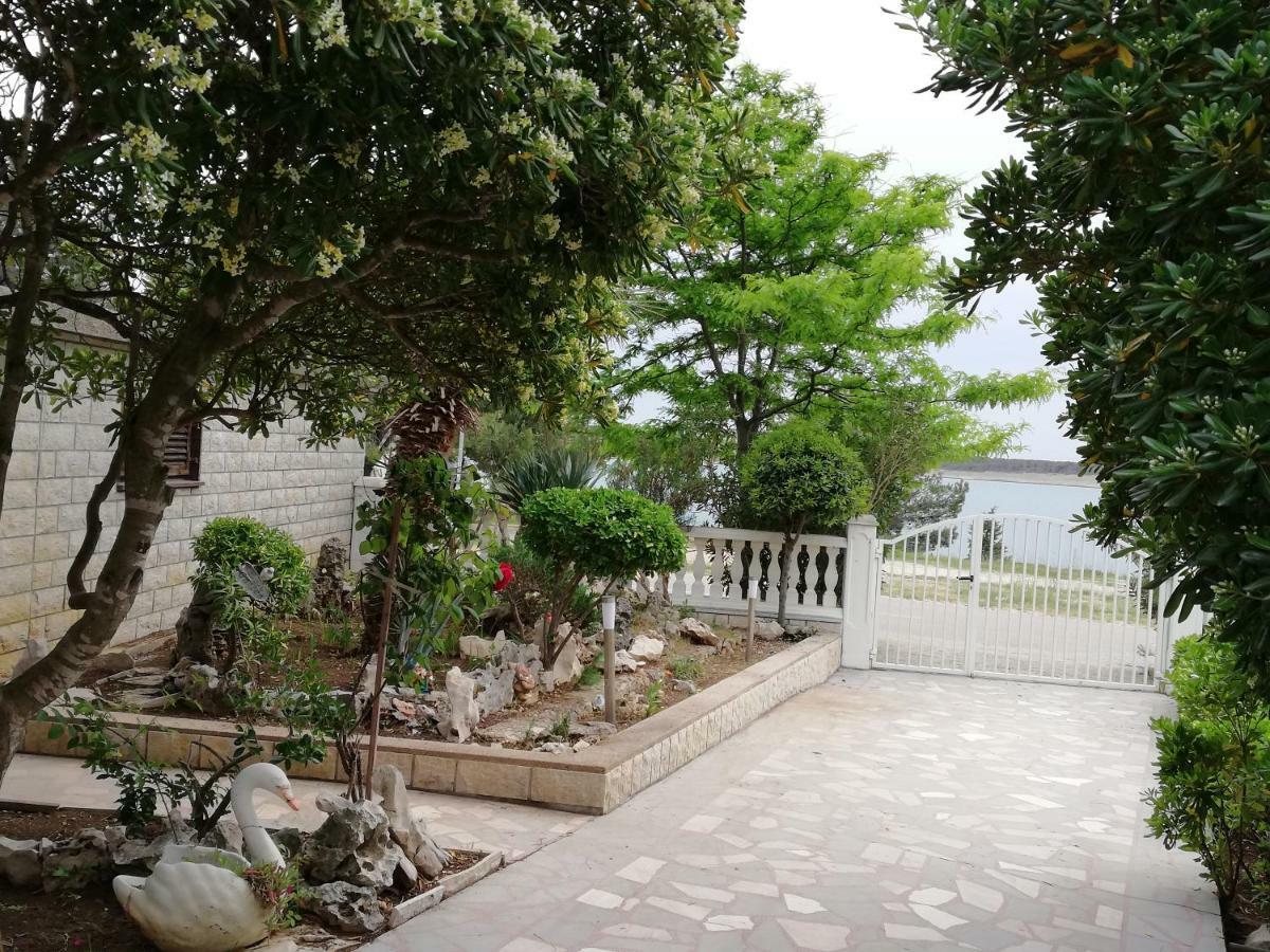 Villa Pagar - With Jacuzzi - Renovated In 2022 포블랴나 외부 사진